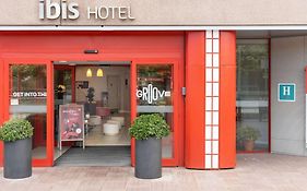 Ibis Barcelona Meridiana Exterior photo